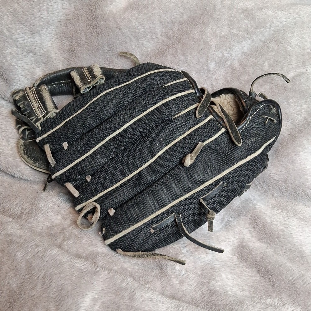 Regent XG700 Baseball Glove Right Hand Throw Black 11" Hand Crafted
